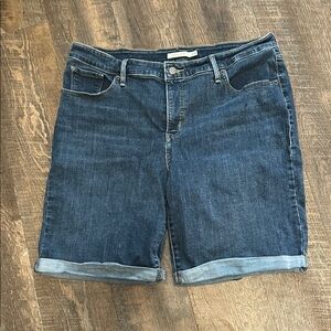 CLASSIC LEVIS BERMUDA WOMEN'S SHORTS SIZE‎ 20 W